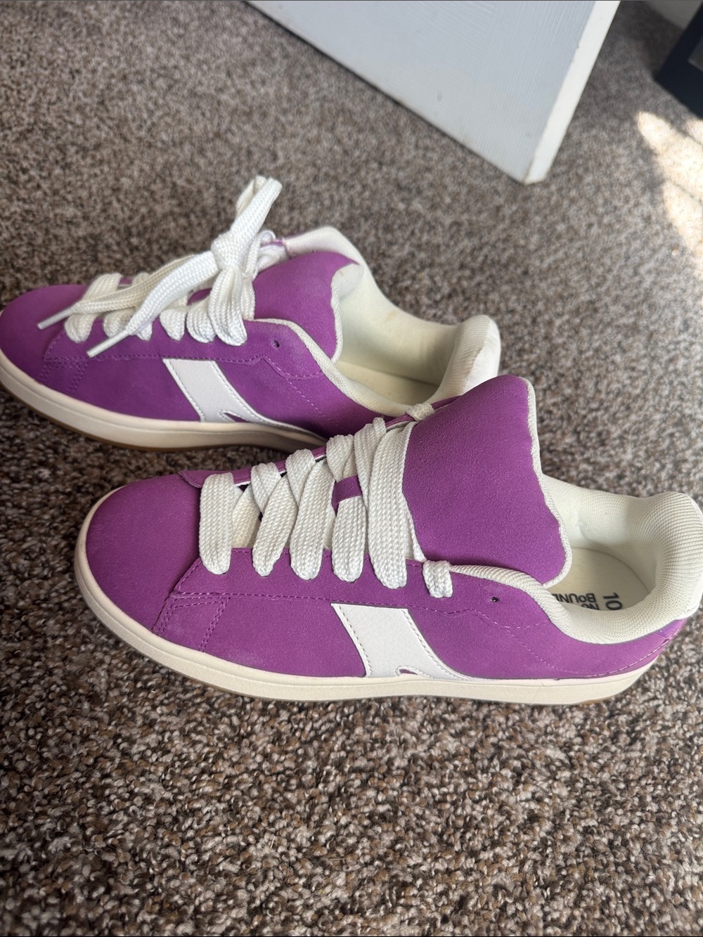 No Boundaries Purple and White Low-Top Sneakers